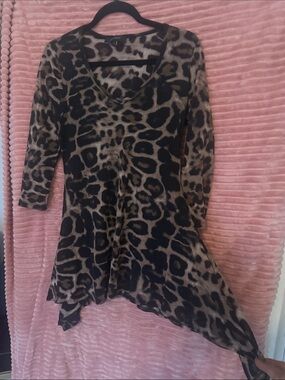 Karen Kane Leopard Print Top - Black and Brown